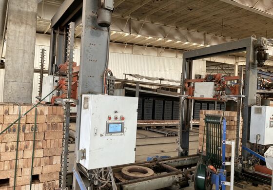 BBT 완전 자동 팔레트리스 연소 벽돌 하역 및 포장 시스템